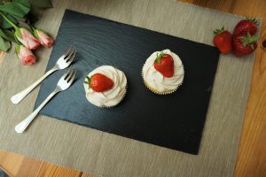 Cupcakes mit Erdbeer-Frischkäse Sahnecreme