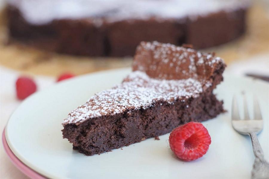 Mousse au chocolat Kuchen – zartschmelzend und sooo schokoladig